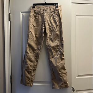 Kühl Born in the Mountains Tan Outdoor Straight Leg Cargo Pants Size 6 Regular.